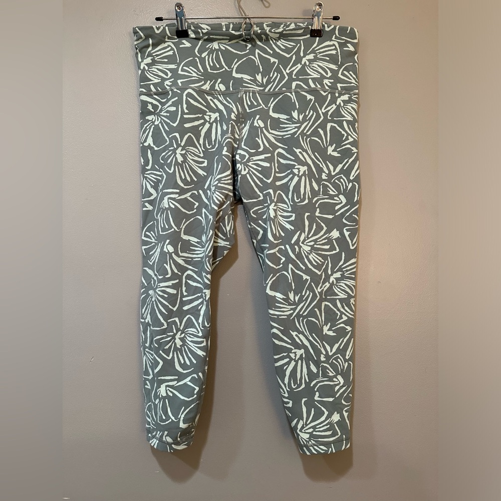 1x Athleta Capris